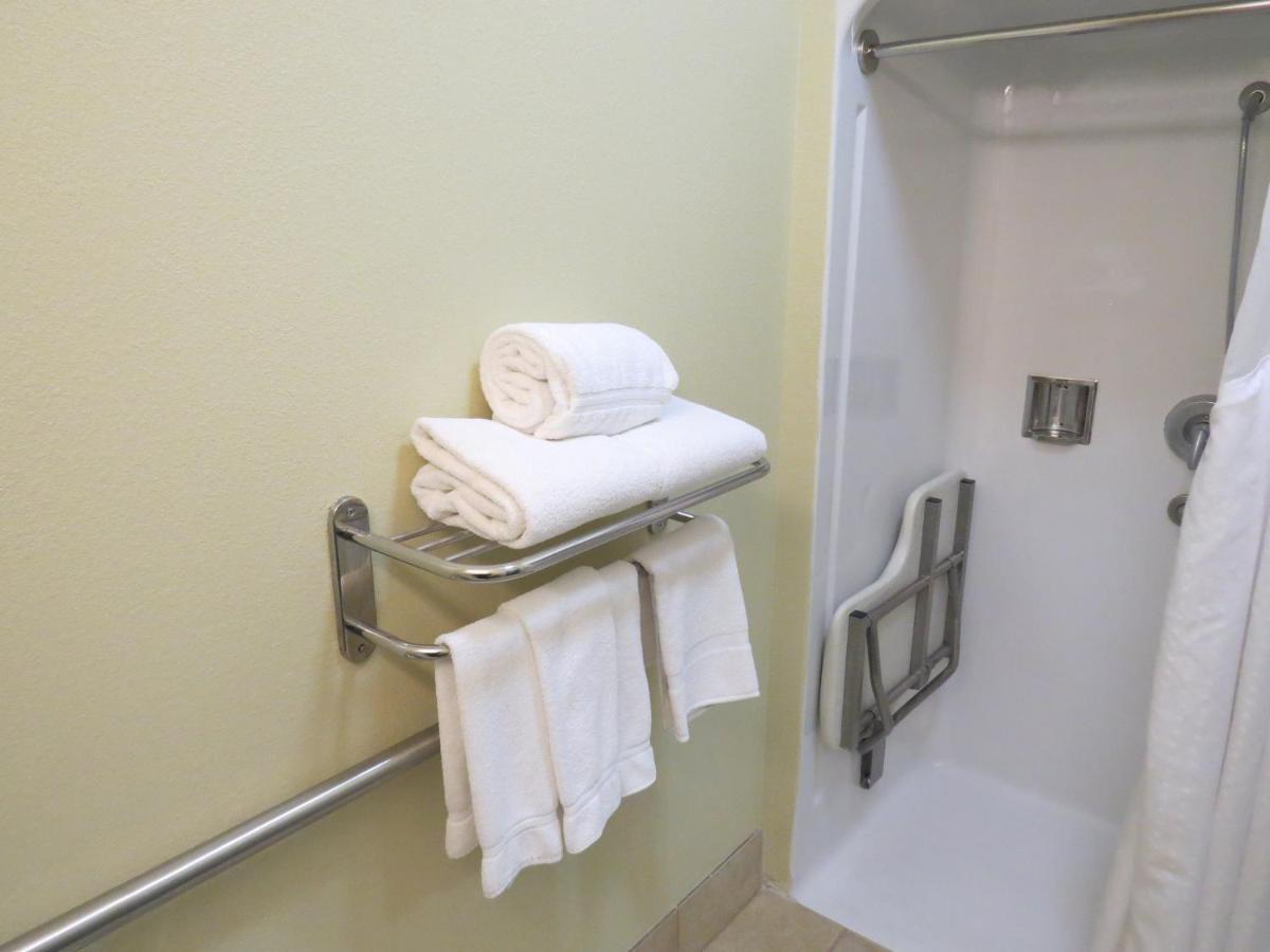 Suite - Hearing Accessible/Non-Smoking at Holiday Inn Express & Suites Pampa by IHG