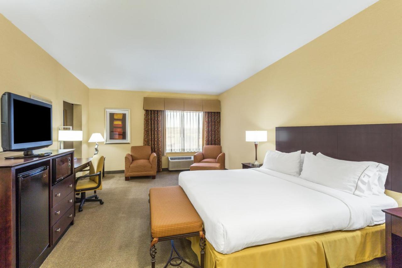 King Suite at Holiday Inn Express & Suites Nogales by IHG