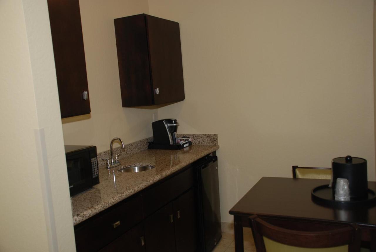 Executive King Suite - Non-Smoking at Holiday Inn Express & Suites Covington by IHG