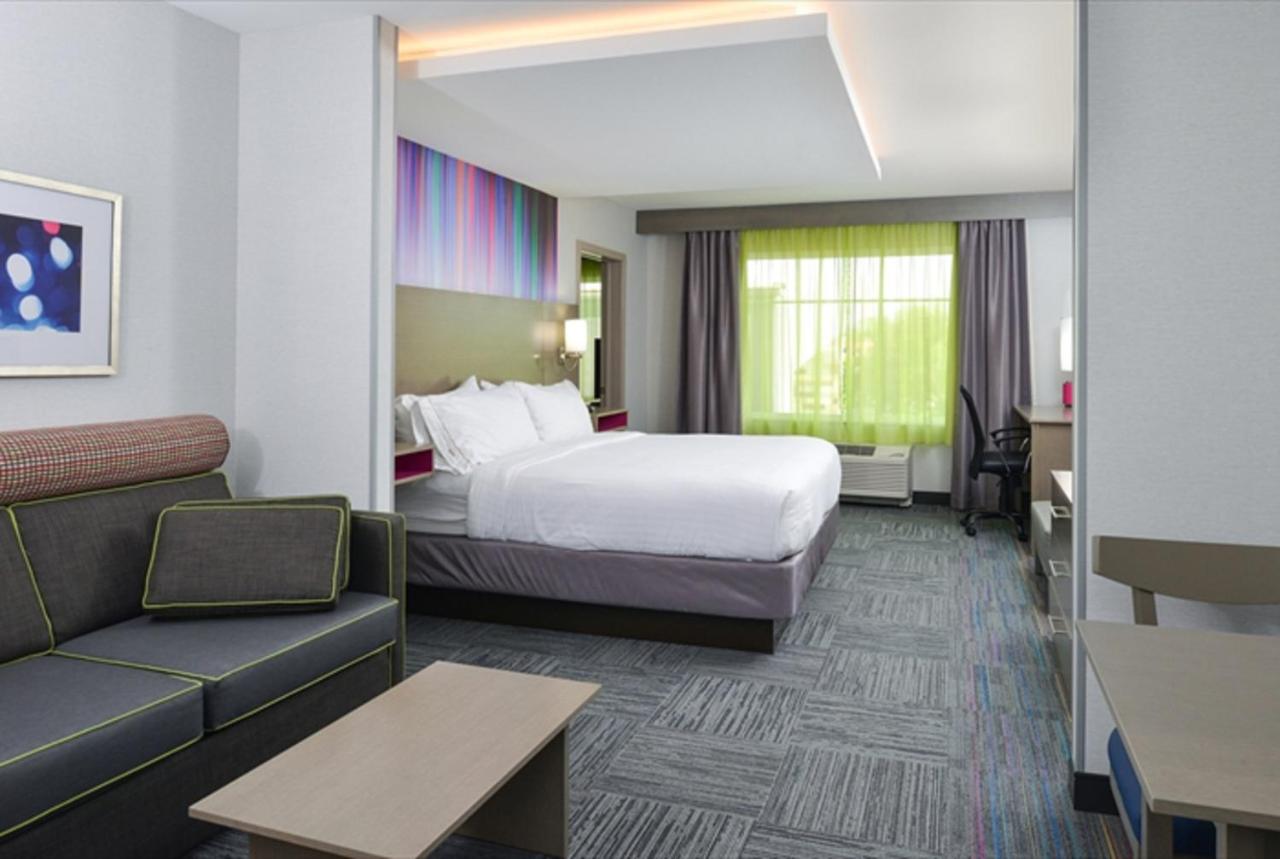 Executive Suite - Non-Smoking at Holiday Inn Express & Suites Shippensburg by IHG