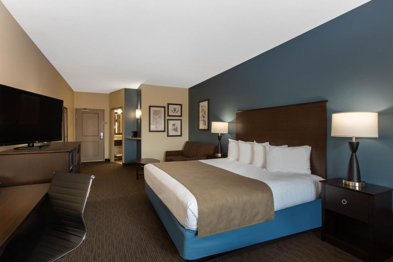 King Room - Mobility Access/Non-Smoking at AmericInn by Wyndham Sioux Falls North