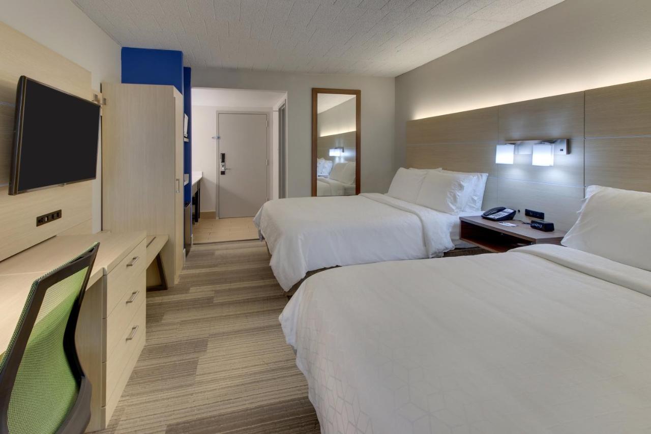 Room with Two Beds - Hearing Accessible - Non-Smoking at Holiday Inn Express Pittston - Scranton Airport by IHG