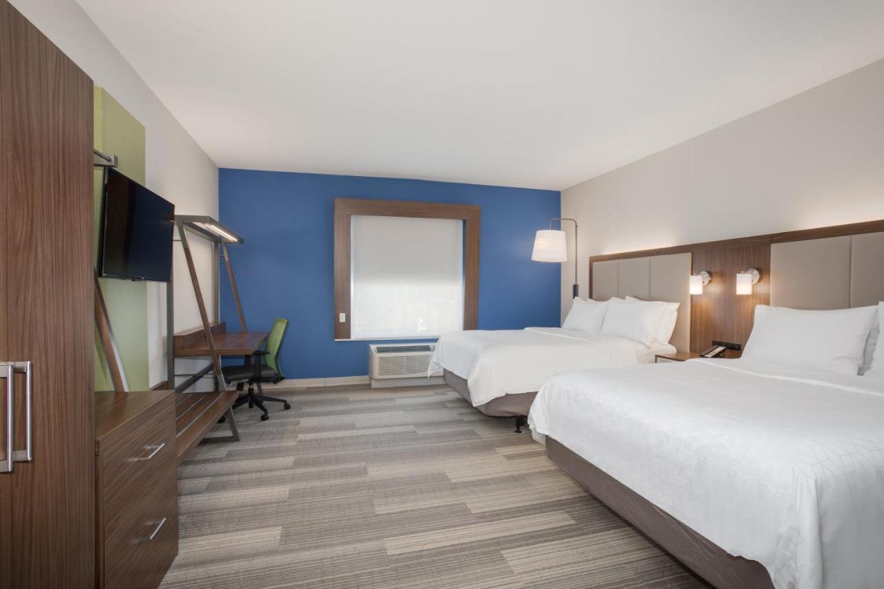 Twin Room - Disability Access at Holiday Inn Express Slidell by IHG