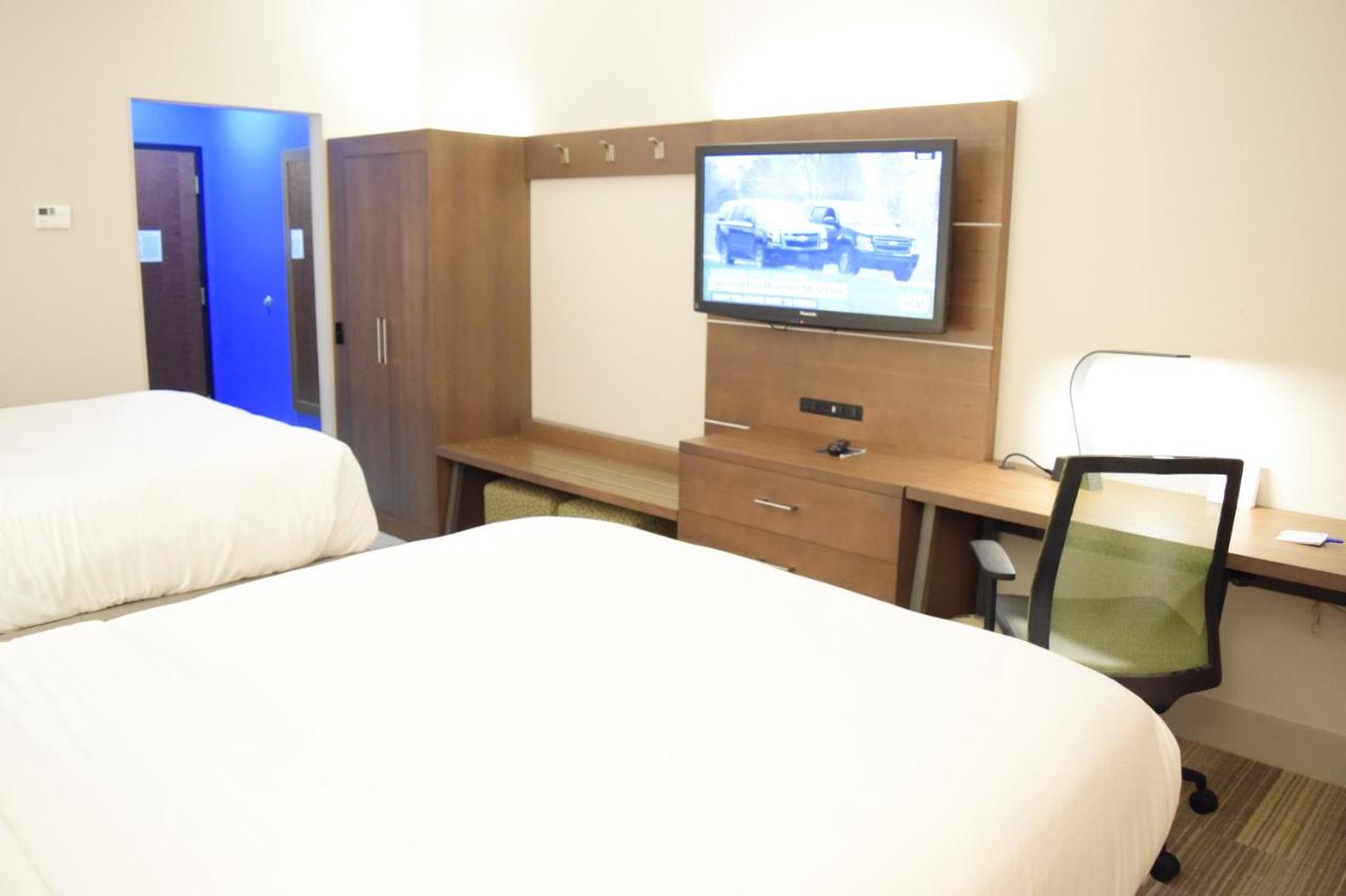 Queen Room with Two Queen Beds at Holiday Inn Express Hotel & Suites West I 10 by IHG