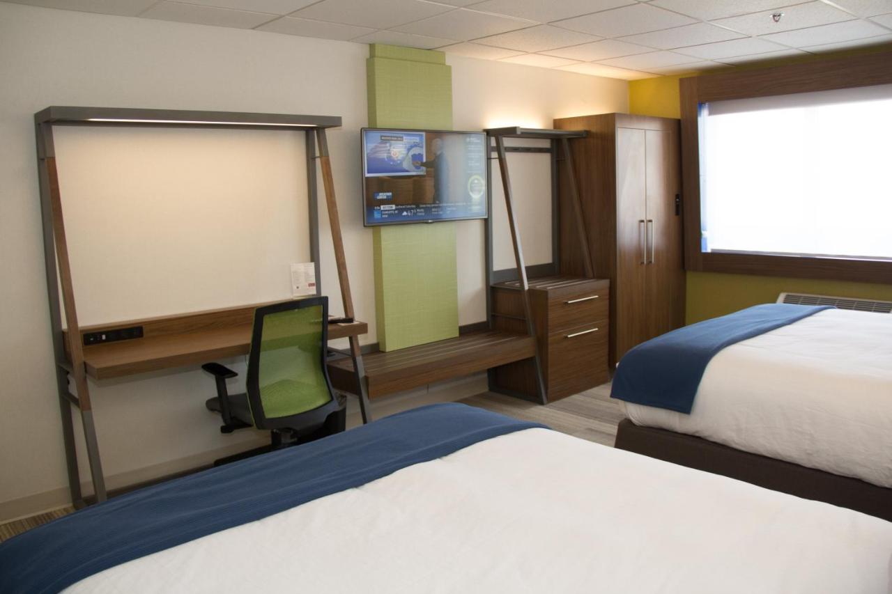 Queen Room with Two Queen Beds - Non-Smoking at Holiday Inn Express Salt Lake City Downtown by IHG