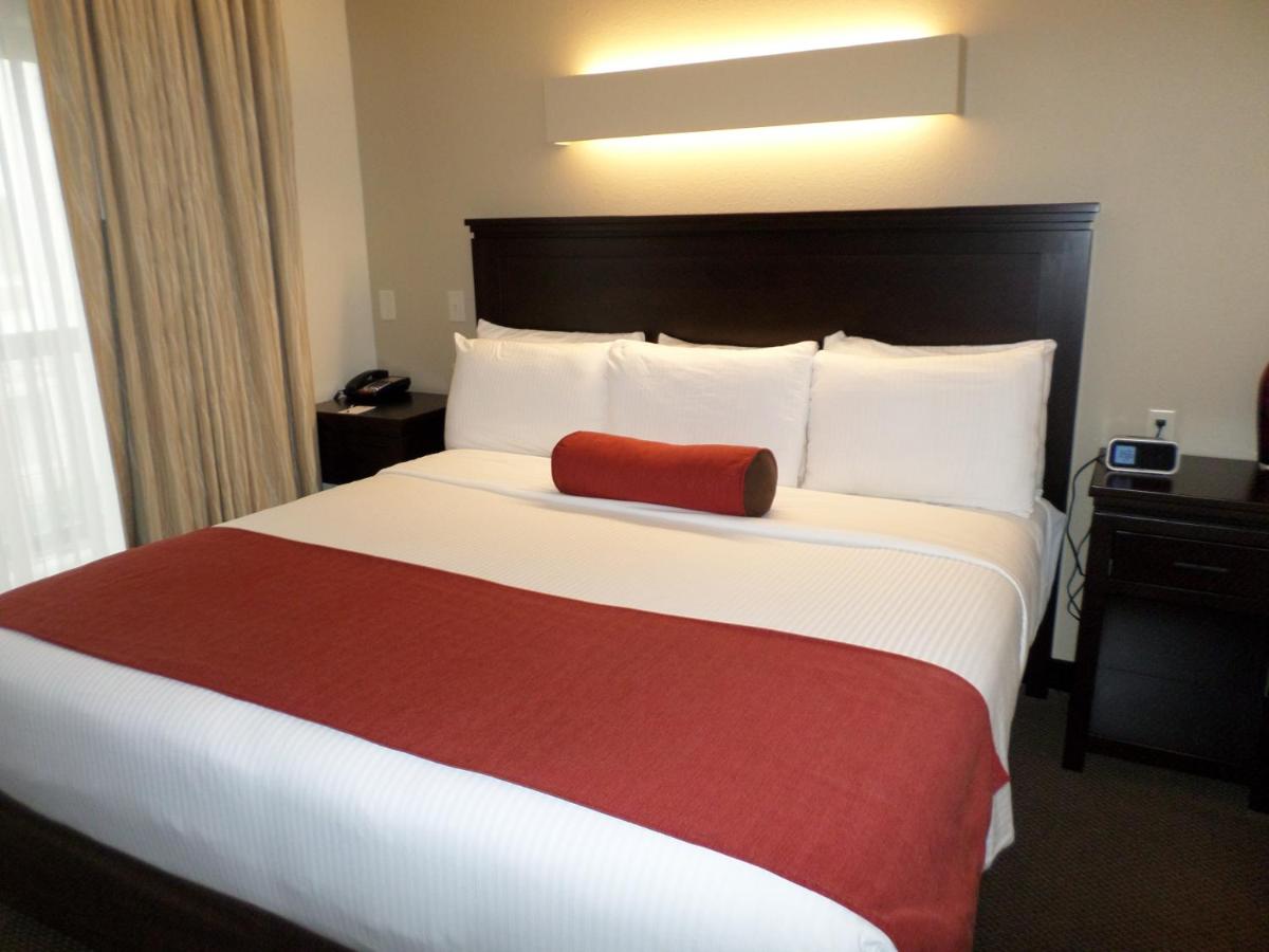 King Room at Berlin Grande Hotel