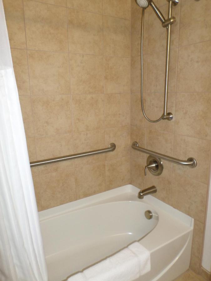 King Room - Disability Access at Berlin Grande Hotel