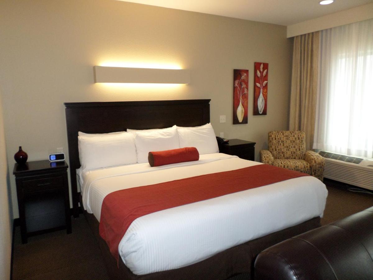 King Room at Berlin Grande Hotel