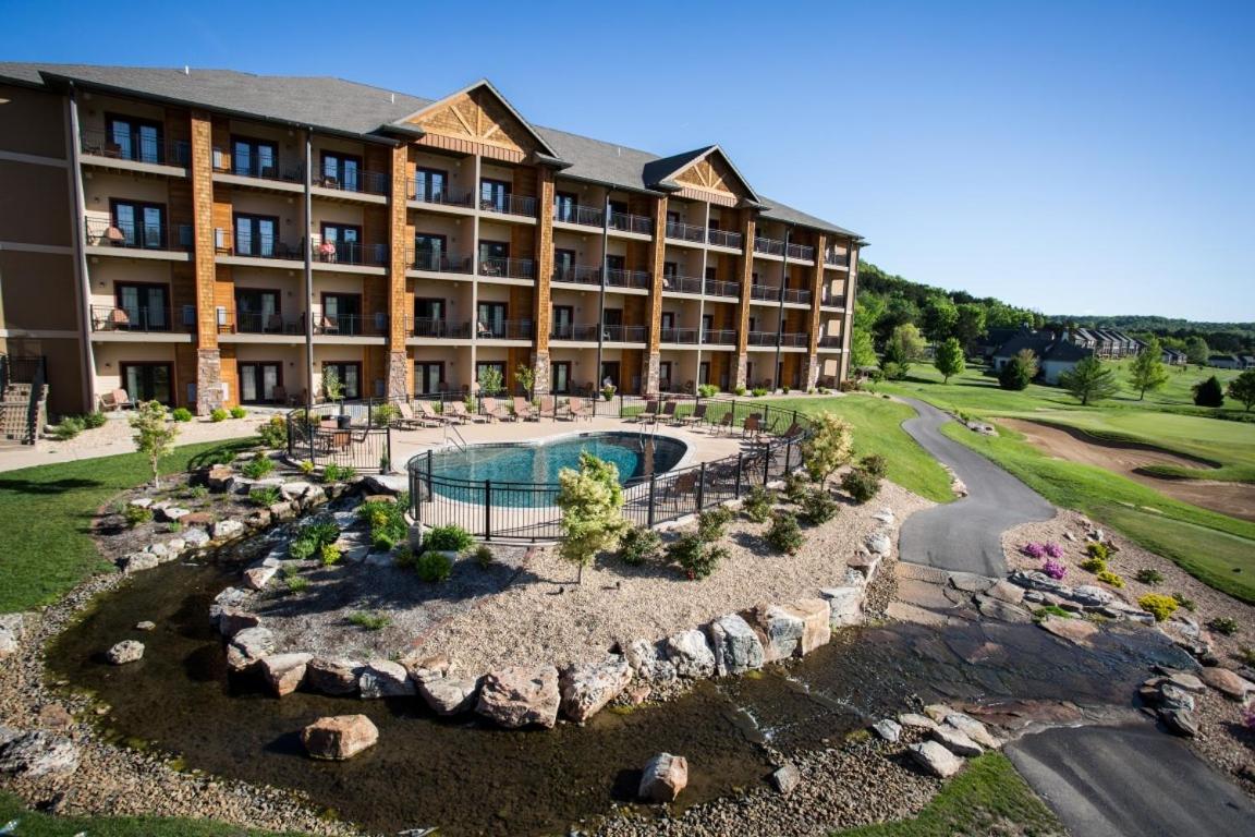 Queen Room with Pool View at The Lodge at Old Kinderhook Golf Resort