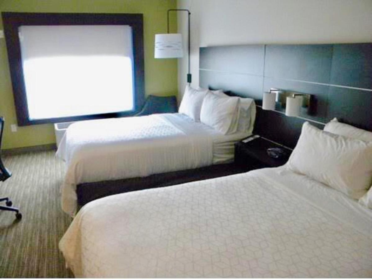  | Holiday Inn Express & Suites Hood River