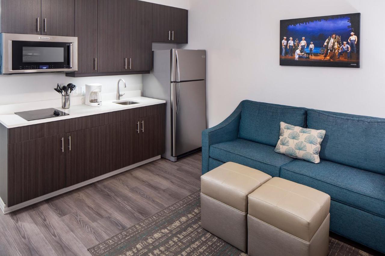 King Suite at Star Suites: An Extended Stay Hotel