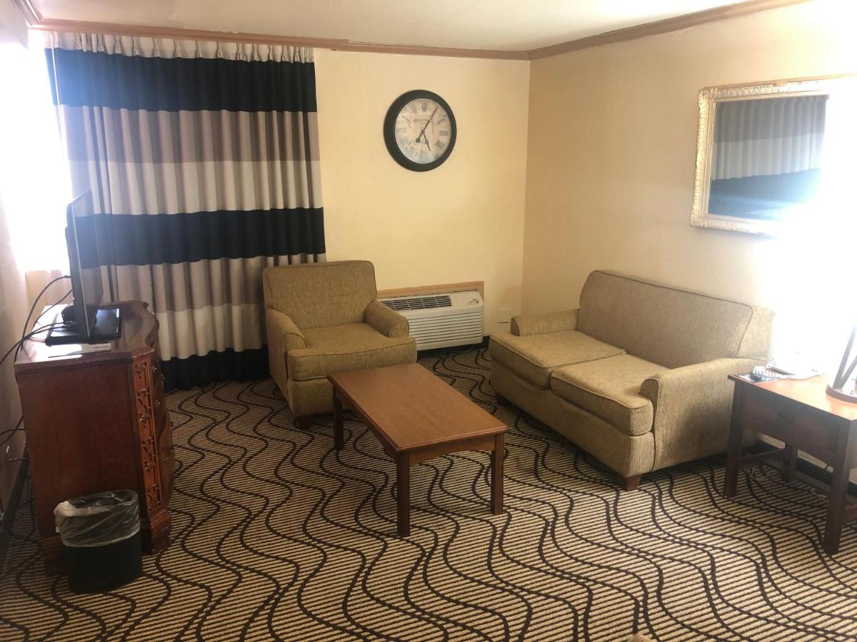 King Studio Suite- Non-Smoking at Ramada by Wyndham Birmingham Airport