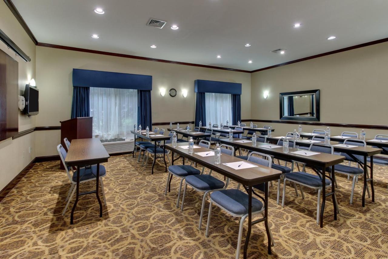  | Holiday Inn Express & Suites Allentown West