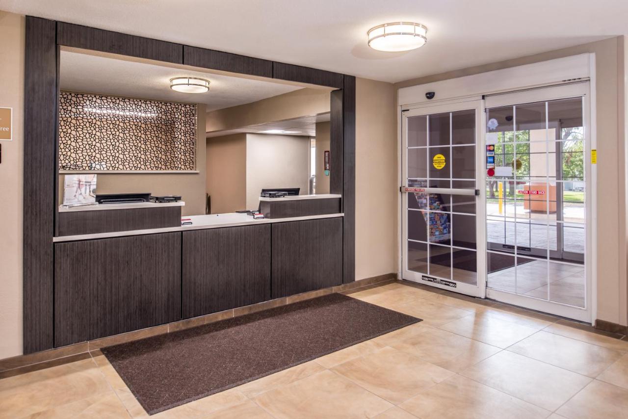  | Candlewood Suites Topeka West