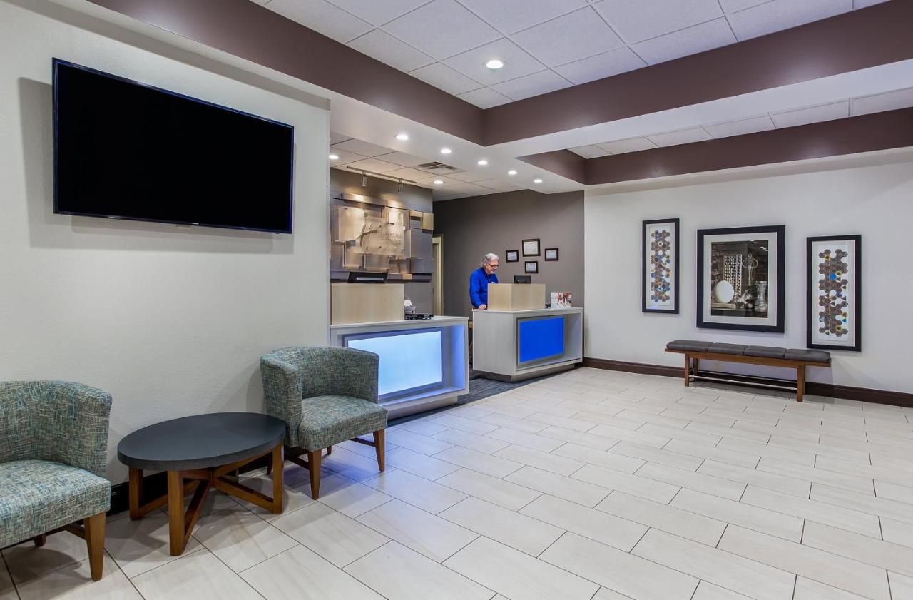  | Holiday Inn Express & Suites Morristown