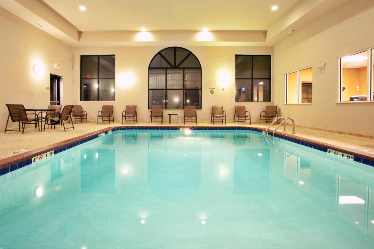 | Holiday Inn Express & Suites Claypool Hill (Richlands Area)