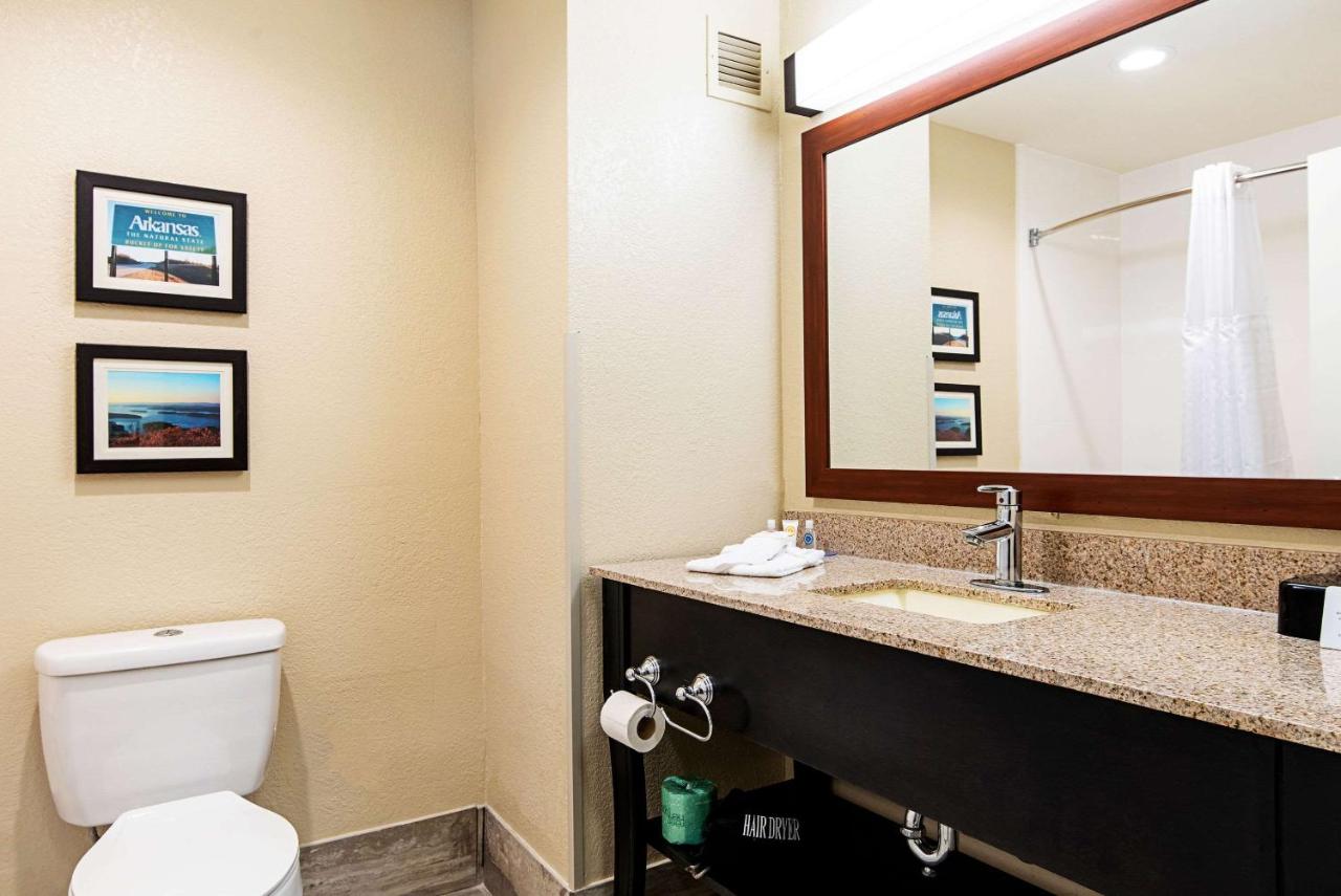 King Room - Non-Smoking at Comfort Inn & Suites Pine Bluff