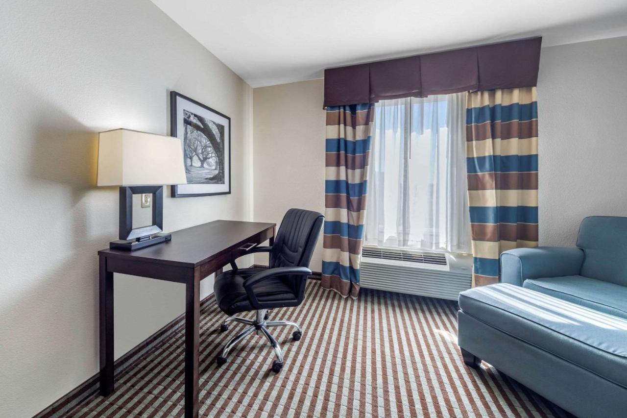 King Room - Non-Smoking at Comfort Inn & Suites Perry I-35