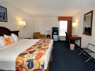 Room #32821112 at Best Western Executive Hotel Of New Haven - West Haven