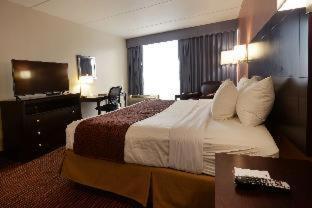 Room #32821113 at Best Western Executive Hotel Of New Haven - West Haven