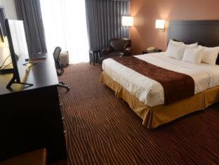 Room #32821113 at Best Western Executive Hotel Of New Haven - West Haven