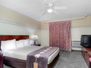 Room #5830606 at Shalimar Hotel of Las Vegas