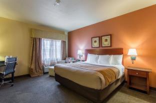 Room #31872011 at Hotel Ruidoso - Midtown