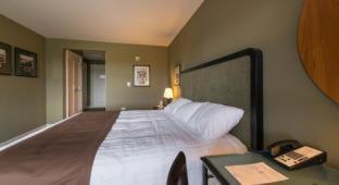 Room #50115807 at The Glen Club