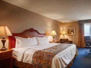 Room #18101712 at Best Western Plus Alexandria / Fort Belvoir