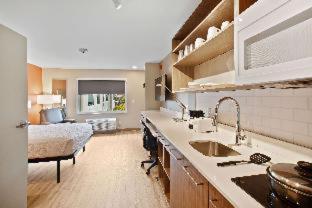 Room #51582210 at Extended Stay America Premier Suites Providence E Providence