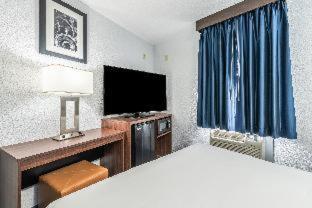 Room #28936314 at Americas Best Value Inn Searcy
