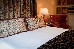 Room #32251008 at The Cheshire