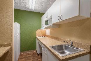 Room #51601314 at Extended Stay America Suites Chicago Woodfield Mall
