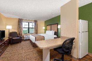 Room #51601316 at Extended Stay America Suites Chicago Woodfield Mall