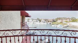 Room #37967314 at Best Western Harbour Inn & Suites Huntington - Sunset Beach