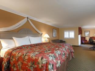 Room #37967319 at Best Western Harbour Inn & Suites Huntington - Sunset Beach
