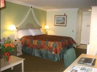 Room #37967319 at Best Western Harbour Inn & Suites Huntington - Sunset Beach