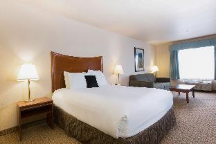 Room #41450612 at Red Lion Inn & Suites McMinnville