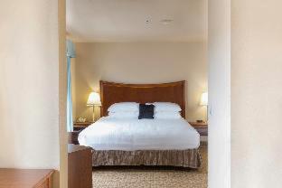Room #41450612 at Red Lion Inn & Suites McMinnville