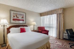 Room #17163932 at Red Lion Hotel & Conference Center Cheyenne