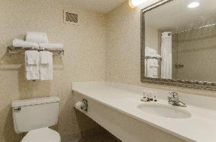 Room #17163932 at Red Lion Hotel & Conference Center Cheyenne