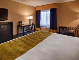 Room #5763184 at Best Western Hartford Hotel & Suites