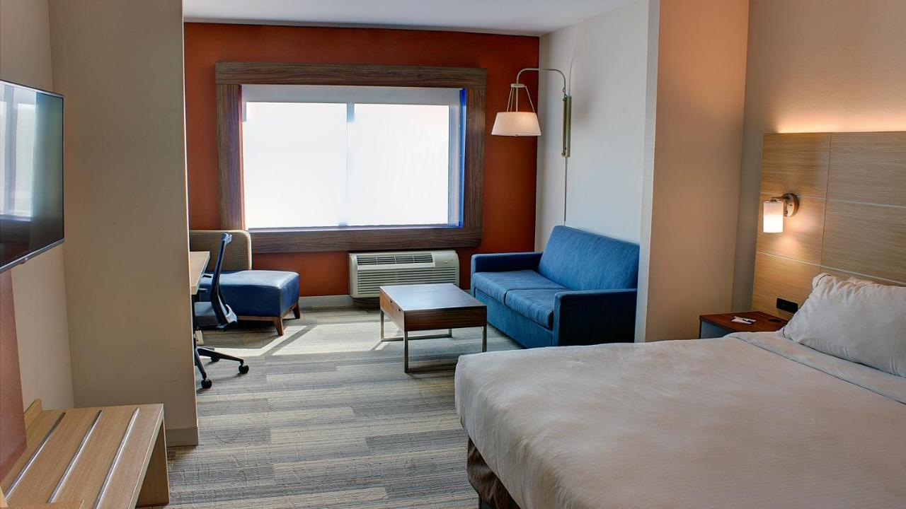 Suite - Hearing Accessible - Non-Smoking at Holiday Inn Express & Suites Spencer by IHG