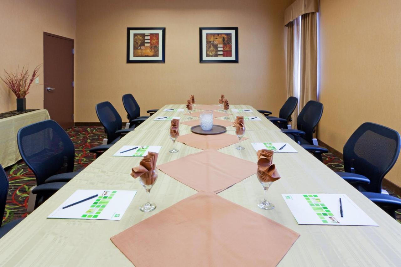  | Holiday Inn Dover Downtown