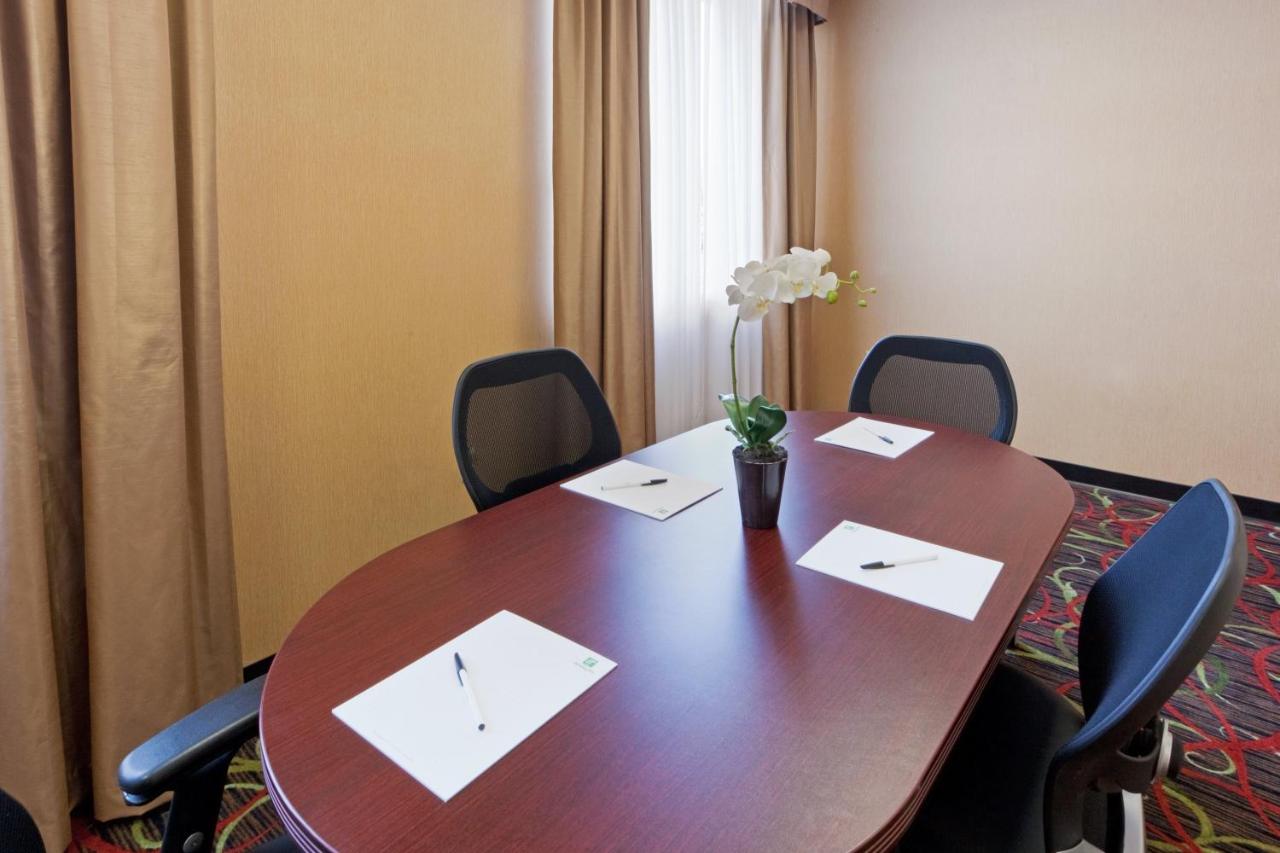  | Holiday Inn Dover Downtown