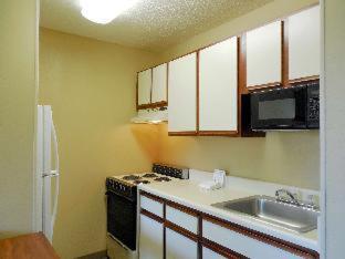 Room #47011914 at Extended Stay America Suites Ft Lauderdale Cyp Crk NW 6th Wy