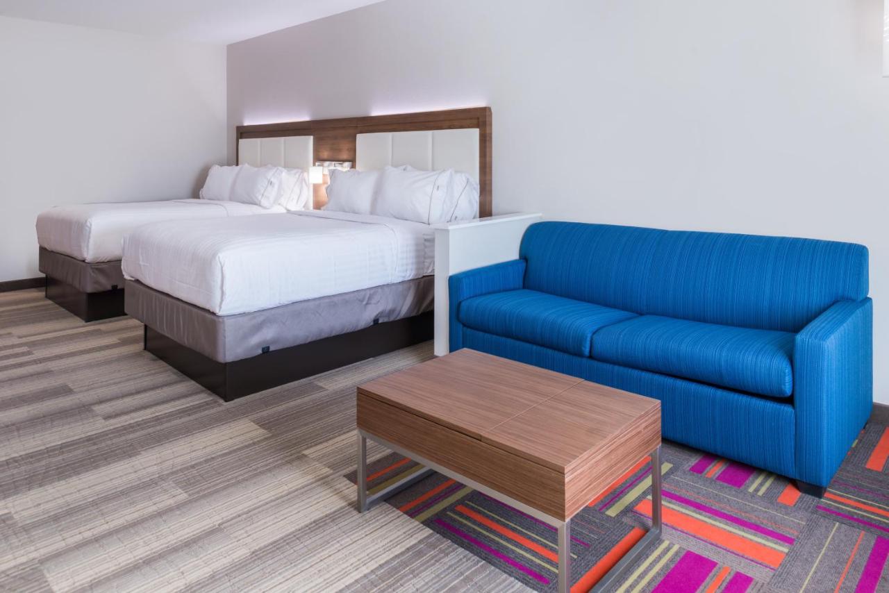 Executive Queen Suite at Holiday Inn Express & Suites Fort Worth West by IHG