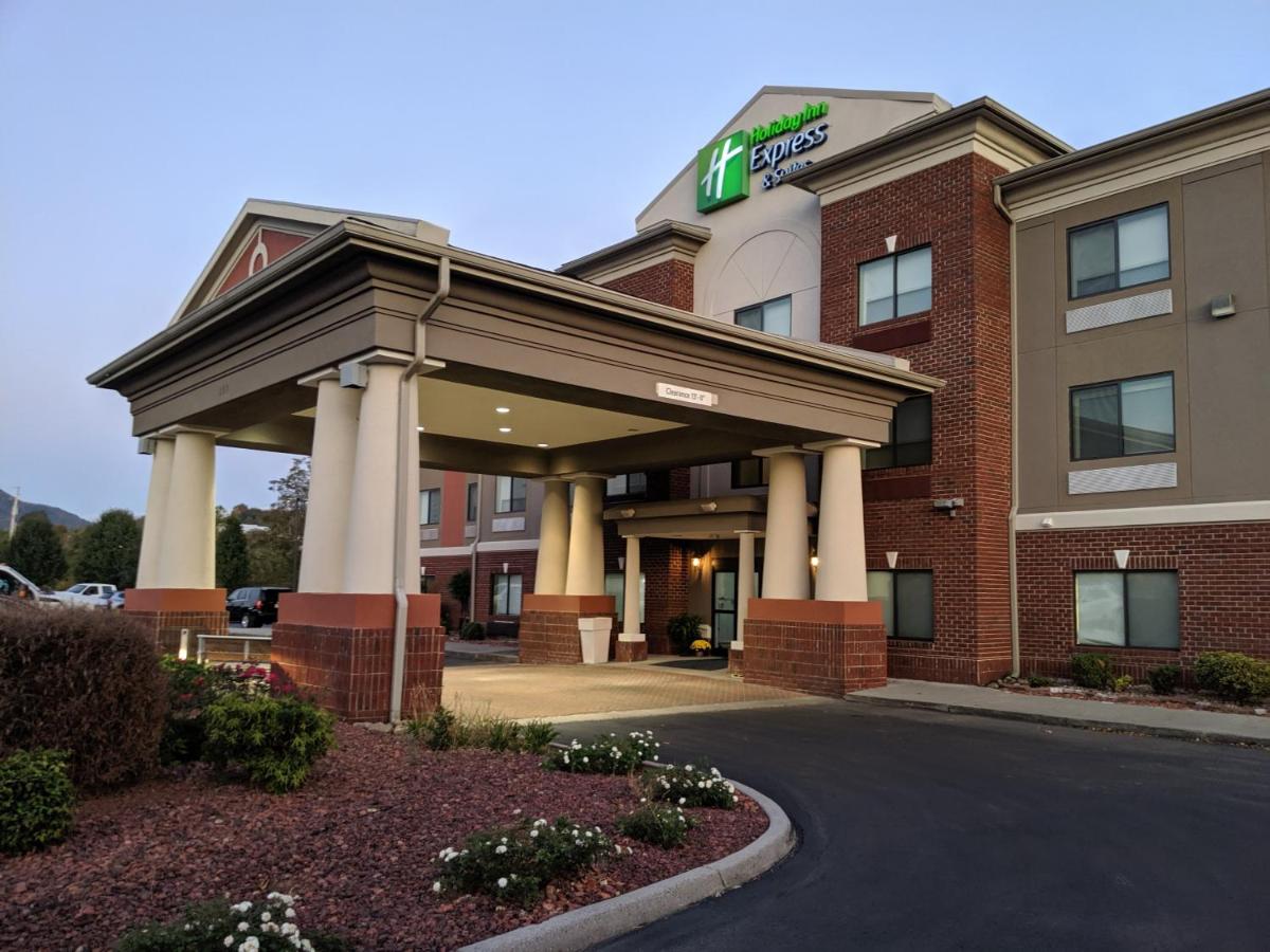  | Holiday Inn Express & Suites Claypool Hill (Richlands Area)