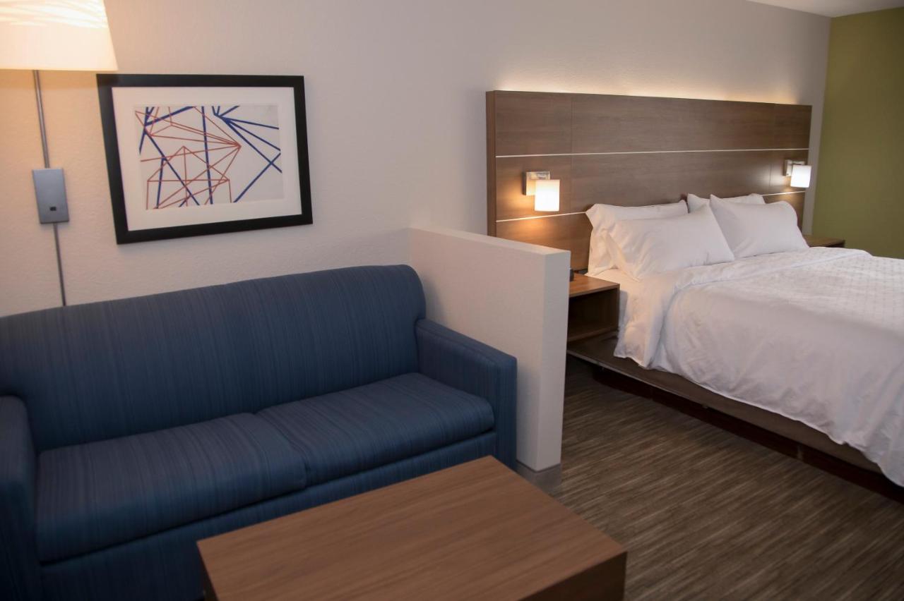 King Suite - Non-Smoking at Holiday Inn Express & Suites Colorado Springs North by IHG