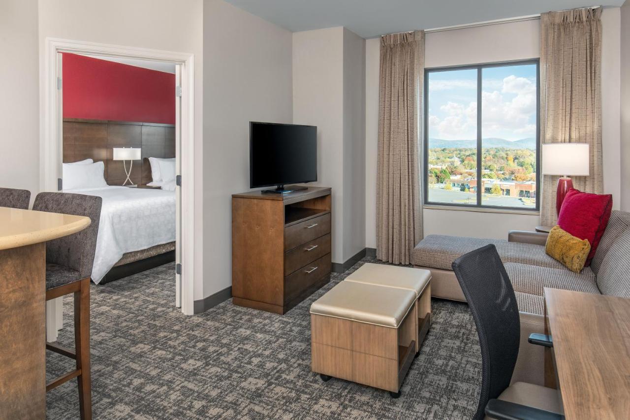 One-Bedroom Queen Room - Mobility Access Tran Shower, Full Kitchen, Sofa Bed, Living Space at Staybridge Suites Charlottesville Airport by IHG